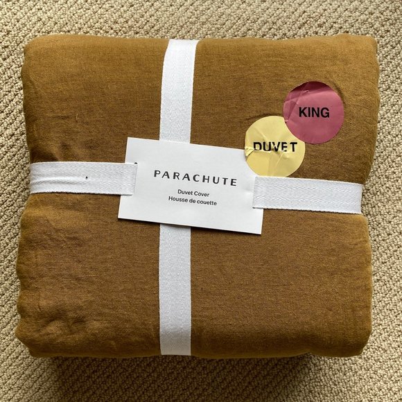 PARACHUTE Luxury Linen Bedding: King/ Cal King Duvet Cover in Ochre (Seasonal) - Picture 7 of 10
